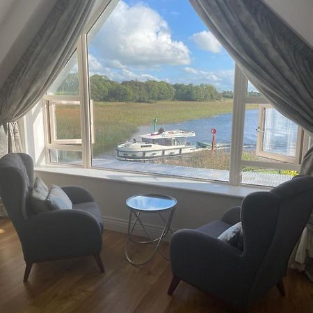 Lough Key Luxury Riverfront Apartment Cootehall エクステリア 写真