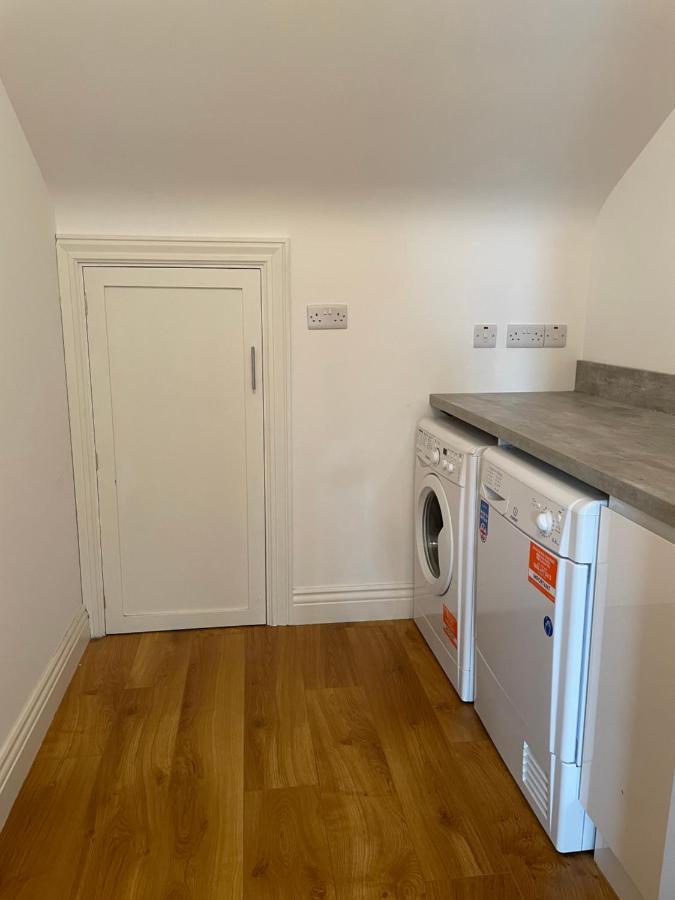 Lough Key Luxury Riverfront Apartment Cootehall エクステリア 写真