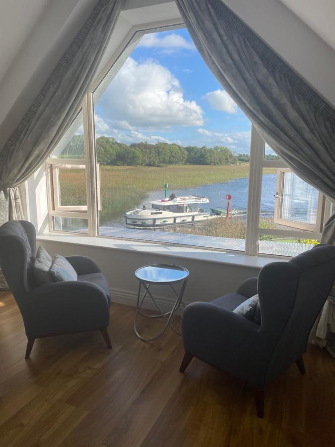 Lough Key Luxury Riverfront Apartment Cootehall エクステリア 写真